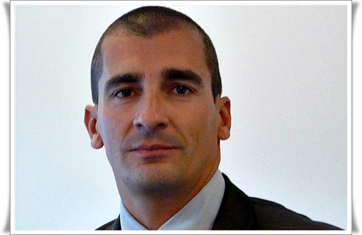 Pascal Boyer, directeur commercial : ''Le nouveau positionnement ne sera ni Secrets, ni Émotions mais plutôt Jet tours...'' Pascal Boyer, directeur commercial : ''Le nouveau positionnement ne sera ni Secrets, ni Émotions mais plutôt Jet tours...''