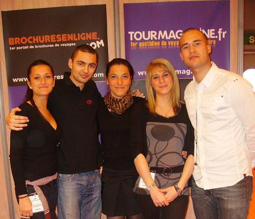 Cécilia, Florian, Valérie Desforges commerciale TourMagazine.fr, Alizée et Fabien Da Luz, Directeur commercial TourMaG.com Cécilia, Florian, Valérie Desforges commerciale TourMagazine.fr, Alizée et Fabien Da Luz, Directeur commercial TourMaG.com