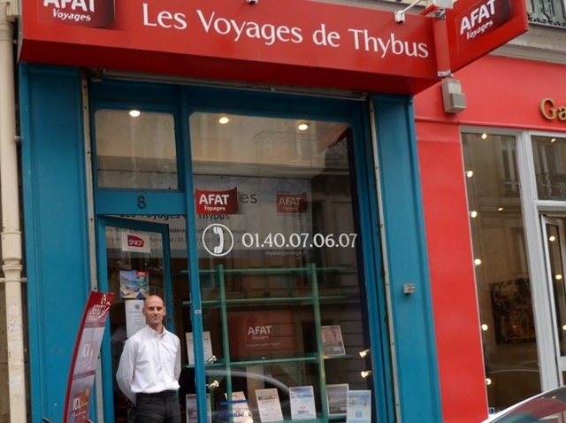 ''Les 35 heures il m'arrive de les faire en trois jours. L'un de mes premiers clients m'appelait tous les jours à midi de Polynésie pour modifier des prestations...etc... Il ne s'est jamais rendu compte qu'à Paris il était minuit !'' ''Les 35 heures il m'arrive de les faire en trois jours. L'un de mes premiers clients m'appelait tous les jours à midi de Polynésie pour modifier des prestations...etc... Il ne s'est jamais rendu compte qu'à Paris il était minuit !''