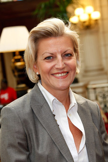 Isabelle Bouvier-Rosski, nouvelle directrice des ventes et du marketing de l'hôtel InterContinental Paris Le Grand Isabelle Bouvier-Rosski, nouvelle directrice des ventes et du marketing de l'hôtel InterContinental Paris Le Grand