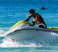 Plongez, nagez, surfez, pêchez : les mille et une manières de profiter de la mer aux Seychelles Plongez, nagez, surfez, pêchez : les mille et une manières de profiter de la mer aux Seychelles