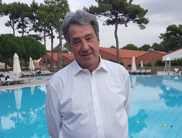 Jean Dionnet au Club Med de la Palmyre lors de la convention annuelle du groupe. Univairmer maintient son objectif de 120 points de ventes en 2019. Le groupe souhaite également mettre un coup d'accélérateur sur le "sur-mesure" - Photo C.E.