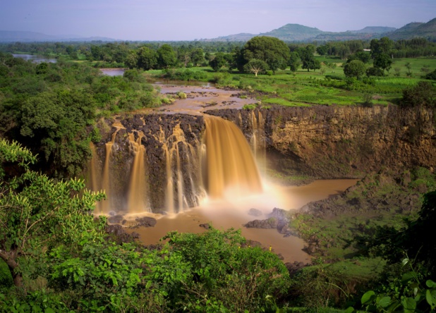 Les chutes du Nil Bleu qui prend naissance au lac Tana sur les hauts-plateaux d’Ethiopie. Il formera le Nil lors de sa confluence avec le Nil Blanc près de Khartoum au Soudan. Ce sont après celles de Victoria sur le Zambèze, les plus grandes chutes d’Afrique. Photo O.T.