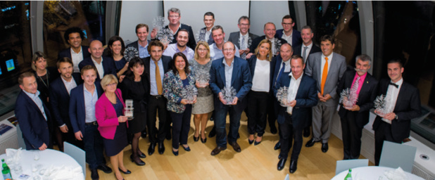 Les partenaires de CroisiEurope récompensés avec leurs trophées - Photo : Cyril Entzmann - CroisiEurope Les partenaires de CroisiEurope récompensés avec leurs trophées - Photo : Cyril Entzmann - CroisiEurope
