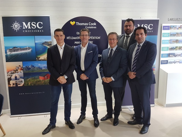 Jérôme Delente, Directeur du réseau de distribution de Thomas Cook France, Jean Christophe Guillin directeur des accords commerciaux Thomas Cook France, Patrick J. Pourbaix directeur général Belgique, Luxembourg et France de MSC Croisières, Benoît Chareyre Reponsable Commercial Grand Sud MSC Croisières, et Gianluca Martini directeur commercial Nord MSC Croisières dans l'agence Thomas Cook à Marseille dédiée à la croisière - Photo CE