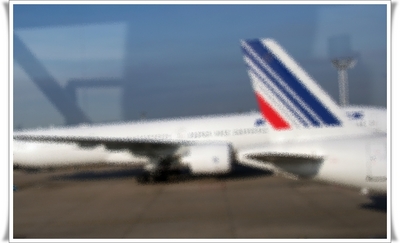 Les slots du Los Angeles seront réutilisés dès la saison Iata de l’été 2009 pour lancer un quotidien sur New York, ce qui viendra renforcer les deux quotidiens opérés par Delta. Les slots du Los Angeles seront réutilisés dès la saison Iata de l’été 2009 pour lancer un quotidien sur New York, ce qui viendra renforcer les deux quotidiens opérés par Delta.