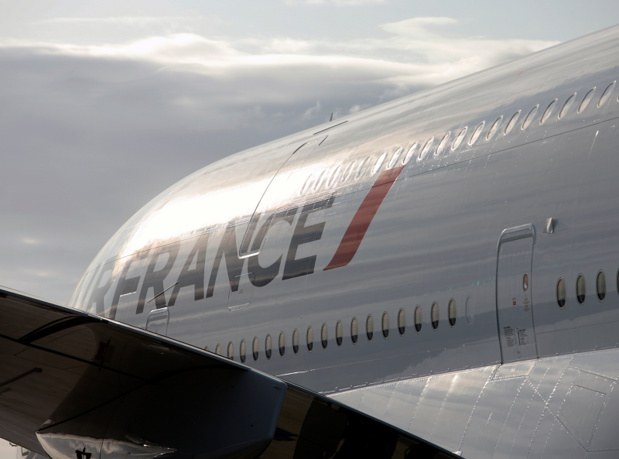 Air France souffre d’une rentabilité « faible », la moitié de celle de Lufthansa et le tiers de celle de British Airways, par exemple, sa valeur en bourse est « ridicule » (10 fois moins qu’easyjet) et ses capitaux propres sont négatifs - Photo ROB FINLAYSON Air France