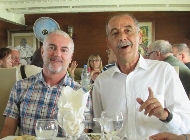 Alain Noel, directeur du réceptif TUI/NF au Sénégal et Jean-Jacques Bancal, avec qui le Bou el Mogdald retrouve la tradition fluviale de Saint-Louis - M.S.