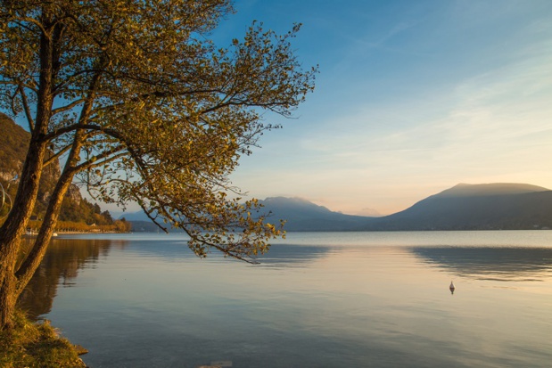 Lac d'Annecy France © L.Bouvier - Fotolia.com