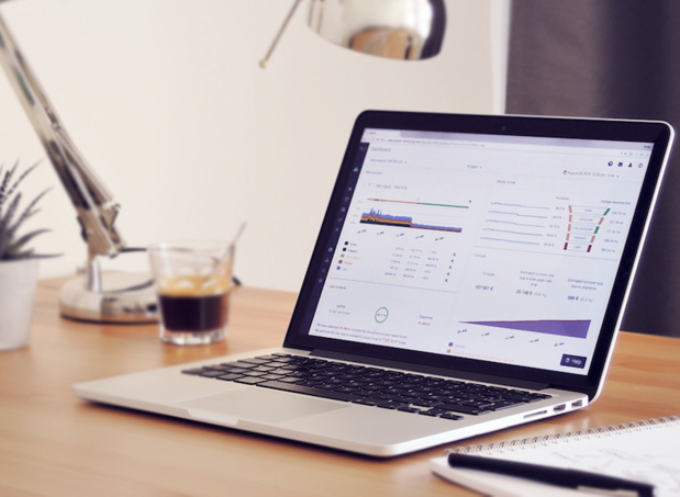En moyenne 57% des internautes quittent un site si les pages mettent plus de 3 secondes à se charger, et plus le domaine est concurrentiel et plus cet effet est exacerbé (c) Quanta En moyenne 57% des internautes quittent un site si les pages mettent plus de 3 secondes à se charger, et plus le domaine est concurrentiel et plus cet effet est exacerbé (c) Quanta