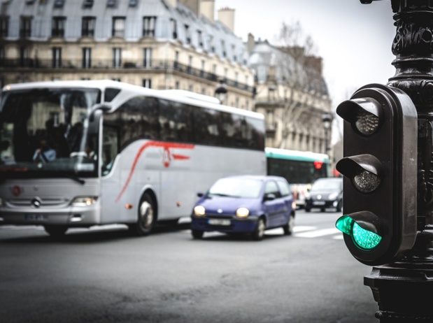 La Mairie de Paris a décidé dans un souci d’écologie politicienne, d'interdire dès 2020, l’accès à la capitale de ces autocars remplis de touristes - Photo : BlackMac - Fotolia.com La Mairie de Paris a décidé dans un souci d’écologie politicienne, d'interdire dès 2020, l’accès à la capitale de ces autocars remplis de touristes - Photo : BlackMac - Fotolia.com