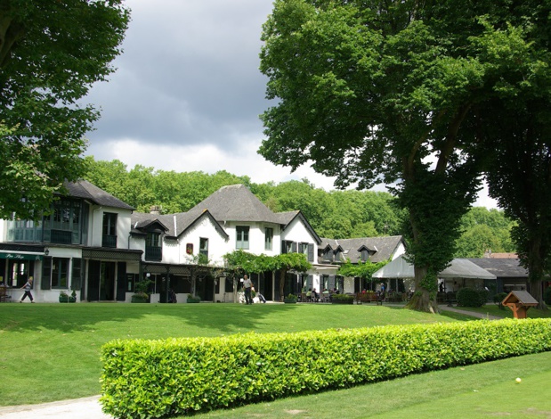 En 1856, sous l'influence anglaise, naît le Pau Golf Club. Ici, son Club House - DR : J.-F.R.
