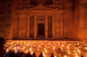 Petra de nuit - Photo OFFICE DE TOURISME DE JORDANIE