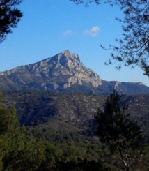 Montagne Sainte Victoire/ @AR
