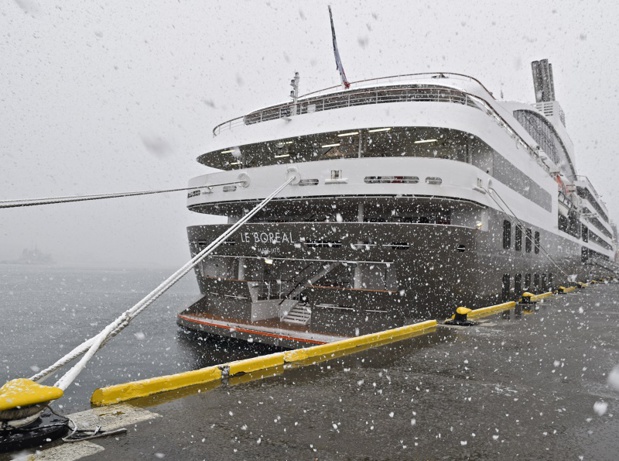 C’est sous une tempête de neige que démarre la croisière à bord du Boréal - DR : C. Pérot