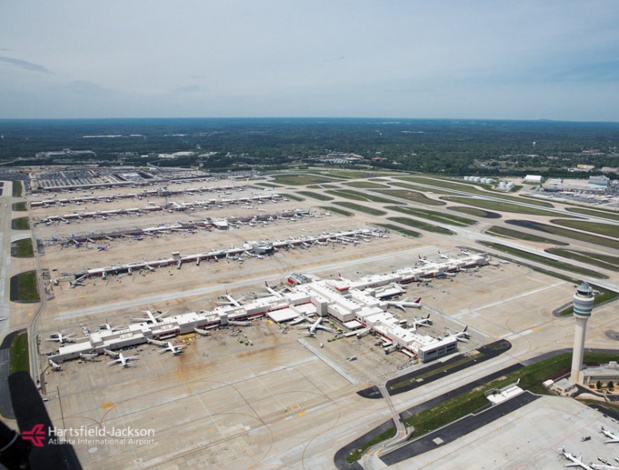 Le phénomène du hub s’est répandu d’abord aux Etats-Unis, où le plus gros hub mondial reste Atlanta (photo), avant de venir en Europe - DR : Hartsfield-Jackson Atlanta International Airport Le phénomène du hub s’est répandu d’abord aux Etats-Unis, où le plus gros hub mondial reste Atlanta (photo), avant de venir en Europe - DR : Hartsfield-Jackson Atlanta International Airport
