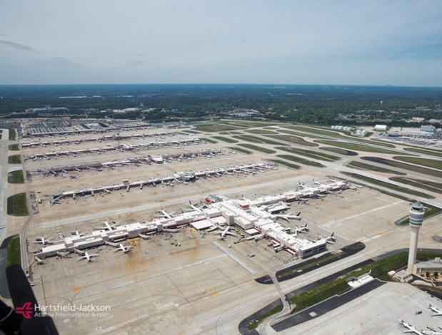 Le phénomène du hub s’est répandu d’abord aux Etats-Unis, où le plus gros hub mondial reste Atlanta (photo), avant de venir en Europe - DR : Hartsfield-Jackson Atlanta International Airport