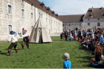 Animation historique dans l'enceinte de la citadelle - DR : Carol Linxon Animation historique dans l'enceinte de la citadelle - DR : Carol Linxon