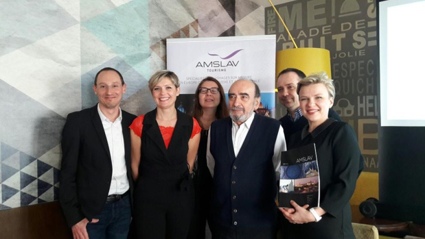 Autour de Frantisek Novotny, président, une partie de l’équipe d’Amslav : Alexandre Levy (commercial), Natacha Demoux (commerciale), Marina Grenier (groupes), Arthur Lokietsko (groupes) et Tatiana Maltseva (responsable production) - Photo : M.S. Autour de Frantisek Novotny, président, une partie de l’équipe d’Amslav : Alexandre Levy (commercial), Natacha Demoux (commerciale), Marina Grenier (groupes), Arthur Lokietsko (groupes) et Tatiana Maltseva (responsable production) - Photo : M.S.