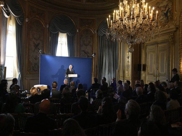 Remise du rapport de Martin Malvy à Jean-Marc Ayrault, mardi 14 mars au Quai d'Orsay. © DR Cyril Bailleul