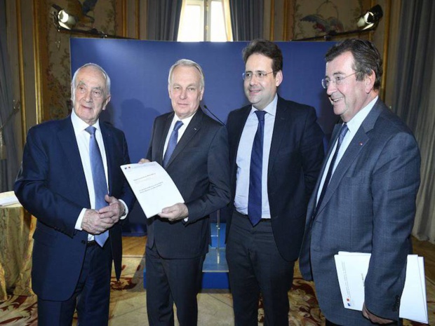 Martin Malvy et Jean-Marc Ayrault, accompagnés de Mathias Fekl, secrétaire d'Etat au tourisme, et Philippe Faure, président d'Atout France © DR Cyril Bailleul