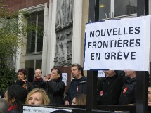 200 salariés ont manifesté hier devant le siège du voyagiste 200 salariés ont manifesté hier devant le siège du voyagiste