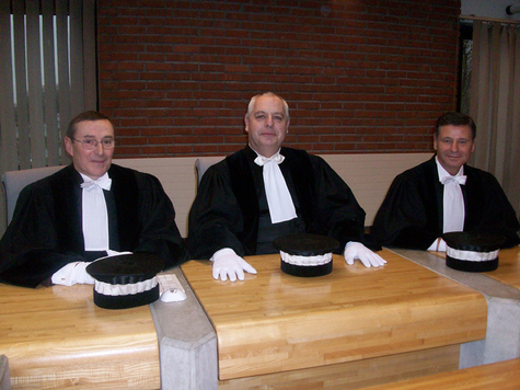Frank Voragen, au centre, administrateur au SNAV et juge consulaire au Tribunal de Commerce de Bobigny