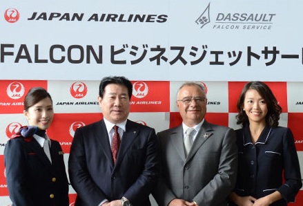 Yoshiharu Ueki, Président de JAL et Jean Kayanakis, Directeur Général de DFS - DR