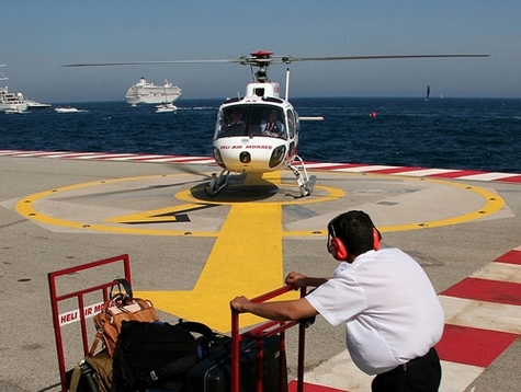 Le Pdg de la compagnie veut attribuer dès l’héliport de Monaco des cartes d'embarquement à destination finale pour éviter aux passagers de se ré enregistrer. Les bagages seraient embarqués automatiquement et cela ferait gagner une heure au passage