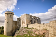 Le château falaise fait partie du patrimoine médiéval incontournable des itinéraires Normandie  médiévale DR: Château Falaise