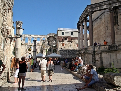 Les Français plus nombreux à vouloir partir à l'étranger, selon Protourisme... Les Français plus nombreux à vouloir partir à l'étranger, selon Protourisme...