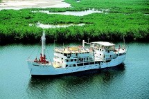 le Bou el Mogdad a apporté le courrier, l’eau, les vivres et les matériaux pendant plus de 30 ans pour le compte des Messageries du Sénégal le Bou el Mogdad a apporté le courrier, l’eau, les vivres et les matériaux pendant plus de 30 ans pour le compte des Messageries du Sénégal
