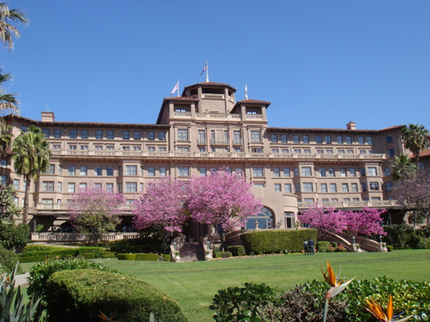 M. Huntington, le magnat du chemin de fer a développé cet hôtel M. Huntington, le magnat du chemin de fer a développé cet hôtel