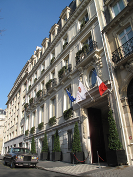Le Crown Plaza Champs Elysées a ouvert ses portes Le Crown Plaza Champs Elysées a ouvert ses portes