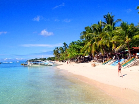 Avec 38 jours de congés acquis en 2009, RTT incluses, les Français résistent et tentent, tant bien que mal, de faire cohabiter crise et envie d’évasion... Avec 38 jours de congés acquis en 2009, RTT incluses, les Français résistent et tentent, tant bien que mal, de faire cohabiter crise et envie d’évasion...