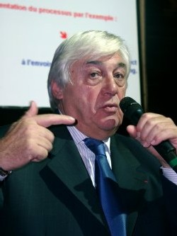 Qui succèdera aujourd'hui à Philippe Demonchy à la tête de Selectour ? Qui succèdera aujourd'hui à Philippe Demonchy à la tête de Selectour ?