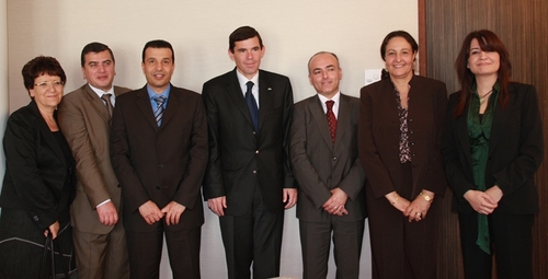 La délégation tunisienne conduite par le ministre avec les représentants de l'ONTT de Lyon, de Tunis et ceux de Tunisair Paris et Marseille