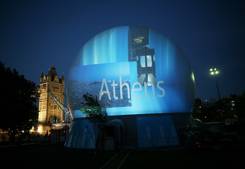 La Défense à Paris : Athènes fait sa promotion La Défense à Paris : Athènes fait sa promotion