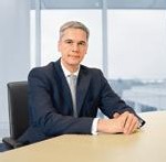 Harald Pinger, directeur financier et président du directoire par intérim de Karstadt Harald Pinger, directeur financier et président du directoire par intérim de Karstadt