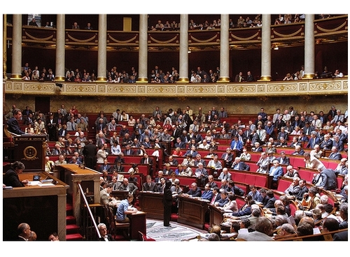 Les députés débattent jusqu'à ce mercredi soir du projet de loi de développement et de modernisation des services touristiques, déjà adopté en première lecture au Sénat Les députés débattent jusqu'à ce mercredi soir du projet de loi de développement et de modernisation des services touristiques, déjà adopté en première lecture au Sénat