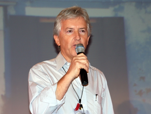 « Certains producteurs font n’importe quoi. Nous aussi nous faisons des promotions mais pas au point d’être suicidaires. Nous avons préféré augmenter les commissions de 3% plutôt que de brader… » « Certains producteurs font n’importe quoi. Nous aussi nous faisons des promotions mais pas au point d’être suicidaires. Nous avons préféré augmenter les commissions de 3% plutôt que de brader… »