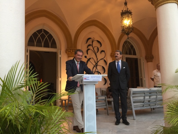 Pascal de Izaguirre et Jean-Marie Bruno, ambassadeur français à Cuba, lors de l'inauguration de la nouvelle liaison Corsair entre Paris et La Havane, jeudi 8 juin © DR PG Tourmag