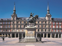 En 1847, la statue équestre de Philippe III a été placée au centre de la place - DR : OT Espagne