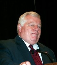 Roger J. Dow, nouveau président de la puissante TIA Roger J. Dow, nouveau président de la puissante TIA