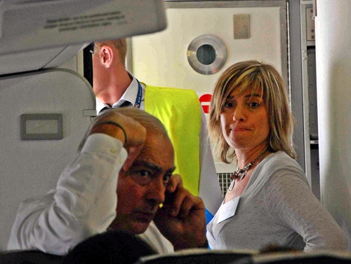 Retarder de deux heures l’appareillage du plus prestigieux liner du monde, avec près de 2.500 passagers à bord, relève de l’exploit... Retarder de deux heures l’appareillage du plus prestigieux liner du monde, avec près de 2.500 passagers à bord, relève de l’exploit...