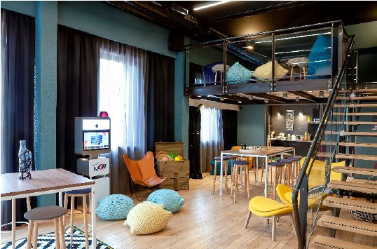 Le N'Loft du Novotel Lyon Gerland Musée des Confluences propose des divertissements pour les pauses - Photo : Novotel