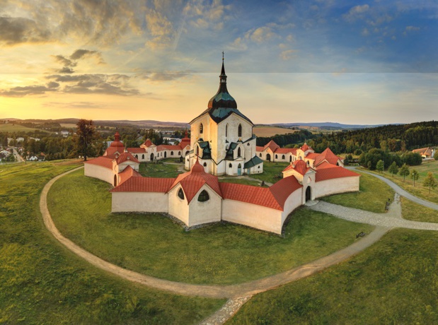 L'église Saint-Jean-de-Nepomucène de Zelená Hora, chef-d'œuvre de Santini autour du nombre "5" - DR : OT République tchèque