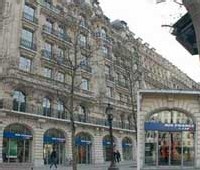 L'agence des Champs Elysées, la fermeture la plus emblématique... L'agence des Champs Elysées, la fermeture la plus emblématique...