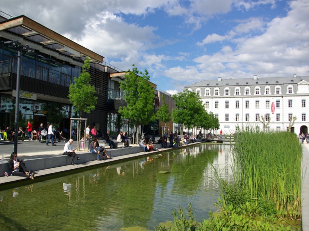 Des rues piétonnes aux espaces verts, des quartiers en mutation aux architectures contemporaines, Grenoble dévoile un modèle urbain qu’elle espère fait pour durer - DR : J.-F.R.