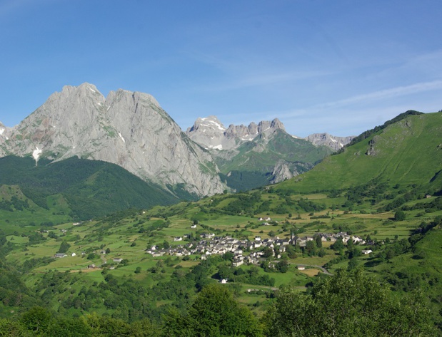 L'été dans la Vallée d'Aspe est un paradis. On oublie vite les querelles autour du train et de l’ours pour profiter d’une nature virginale et de traditions installées depuis des siècles - DR : J.-F.R.